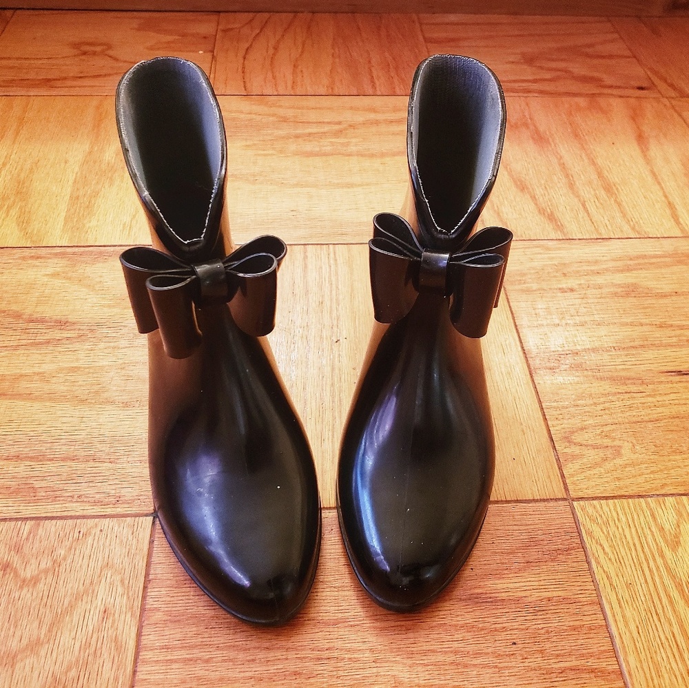 Black  Rain boots